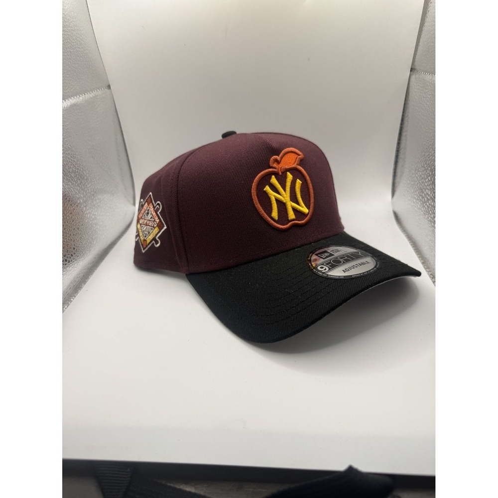 New Era 9Forty New York Yankees Snapback Hat Burgundy & Black‎ Adjustable